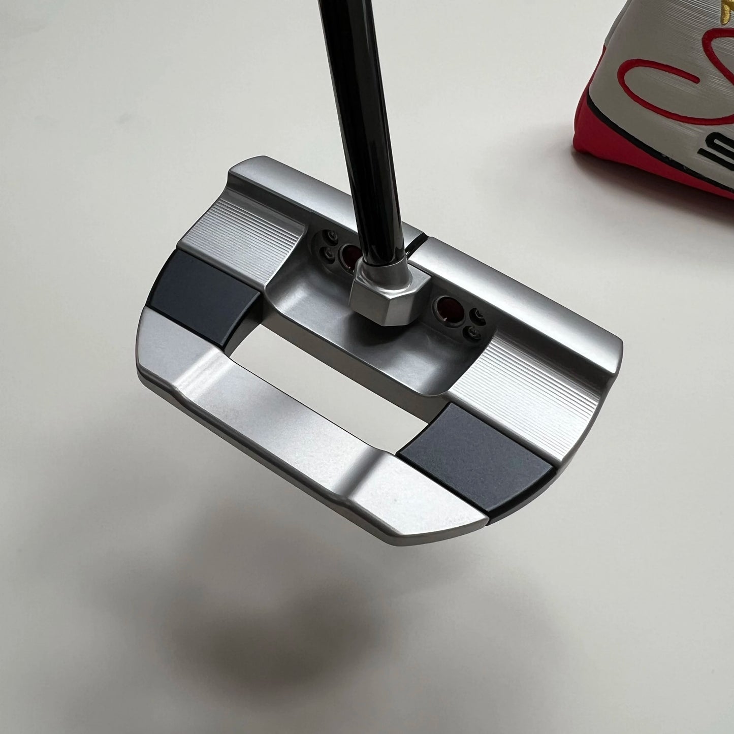 New golf club OC forward-placed mid-insert low-torque putter, fully equipped with a softer-feeling SCS carbon steel inset face