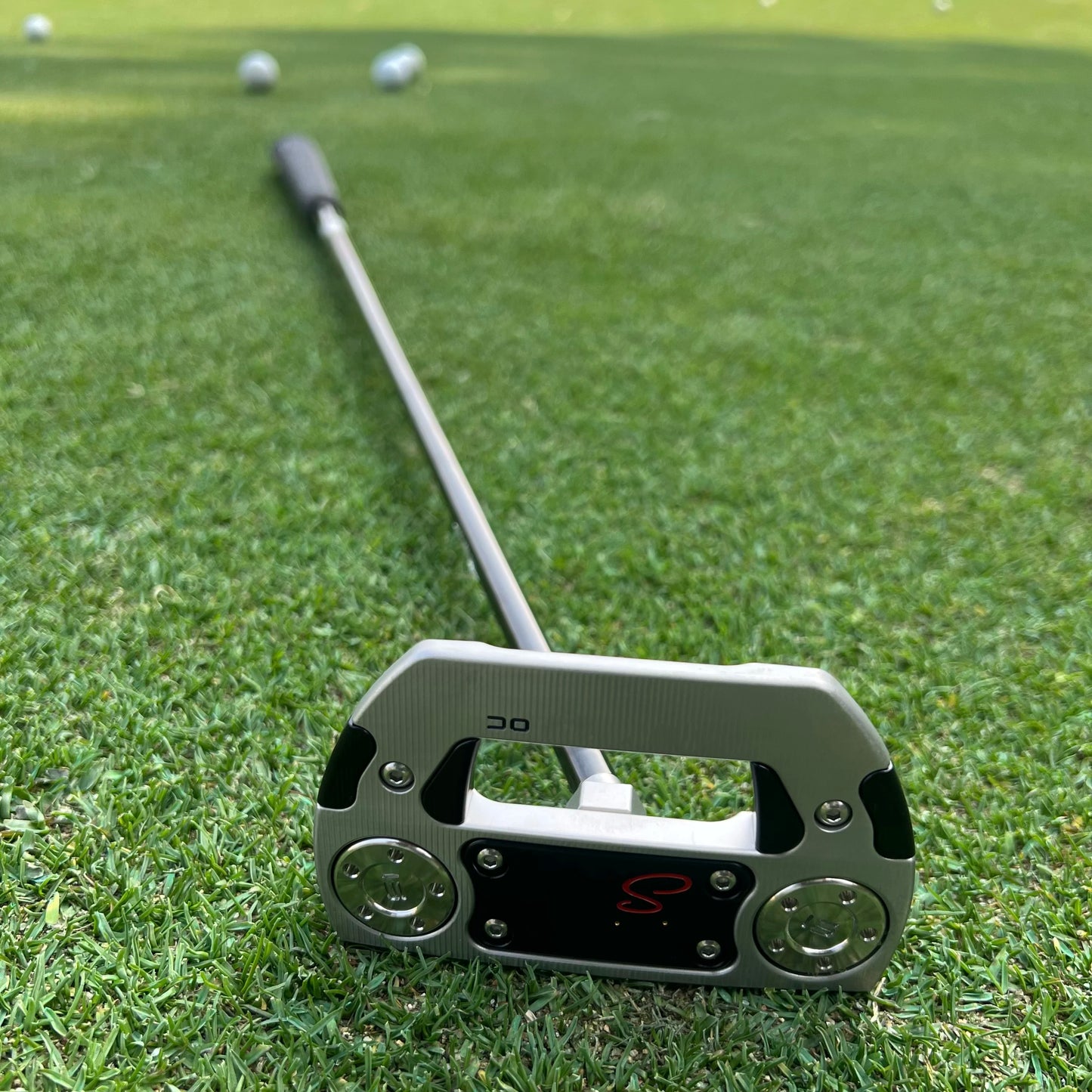 New golf club OC forward-placed mid-insert low-torque putter, fully equipped with a softer-feeling SCS carbon steel inset face