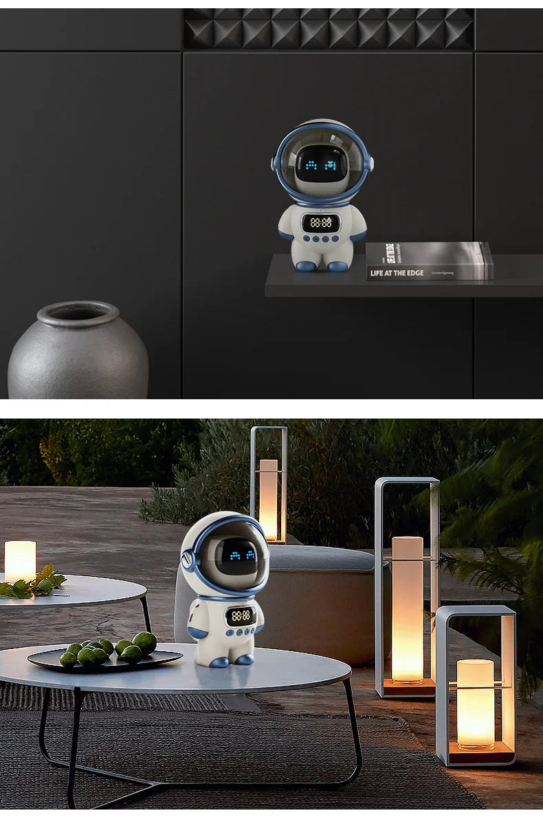 New portable wireless audio speaker, Smart Astronaut Bluetooth speaker with nightlight, FM radio, subwoofer, music speaker