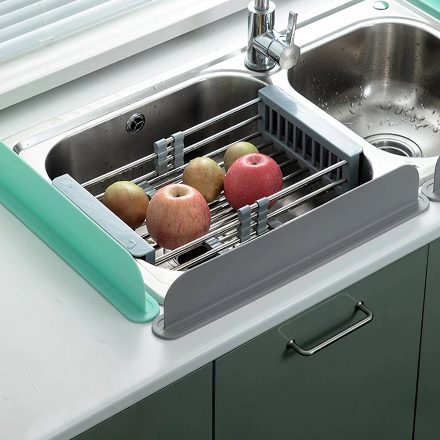 Soft Silicone Kitchen Sink Partition Adhesive Splash Proof Dishwashing And Vegetable Washing Sink Splitter